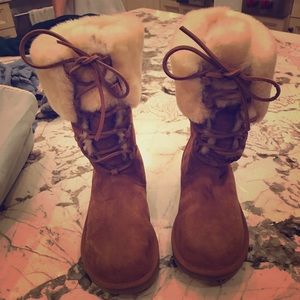 Brand New: Fur trim Ugg snow boots
